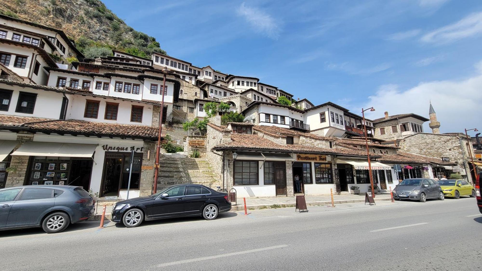 Mangalem Hostel Berat