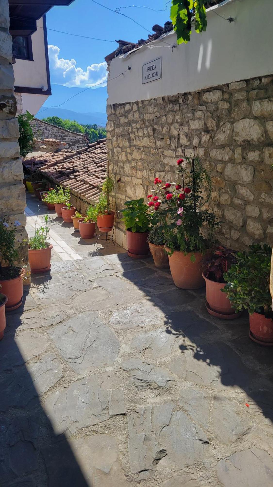 Mangalem Hostel Berat